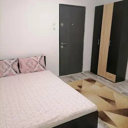 Apartment Garsoniera Piata Chibrit Bucharest
